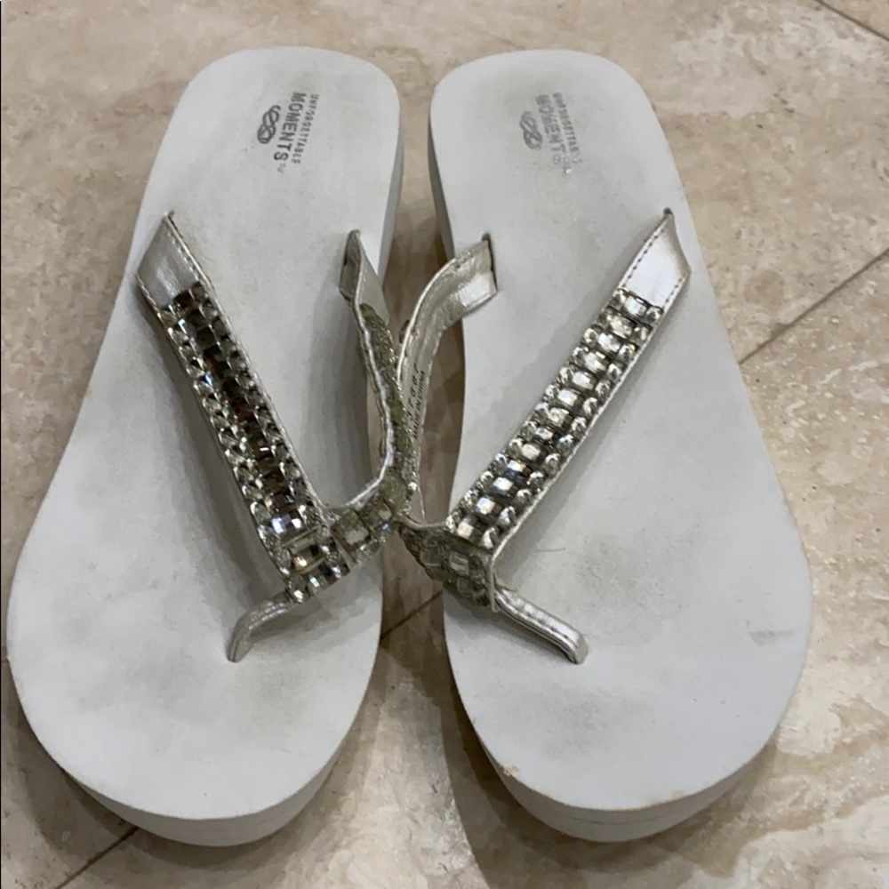 Unforgettable Moments White Rhinestone Wed…